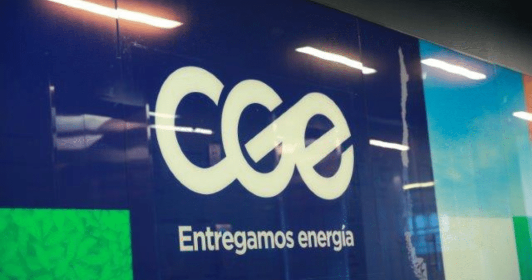 Multa Histórica de 0 Millones a CGE por Retrasos en Proyectos Renovables