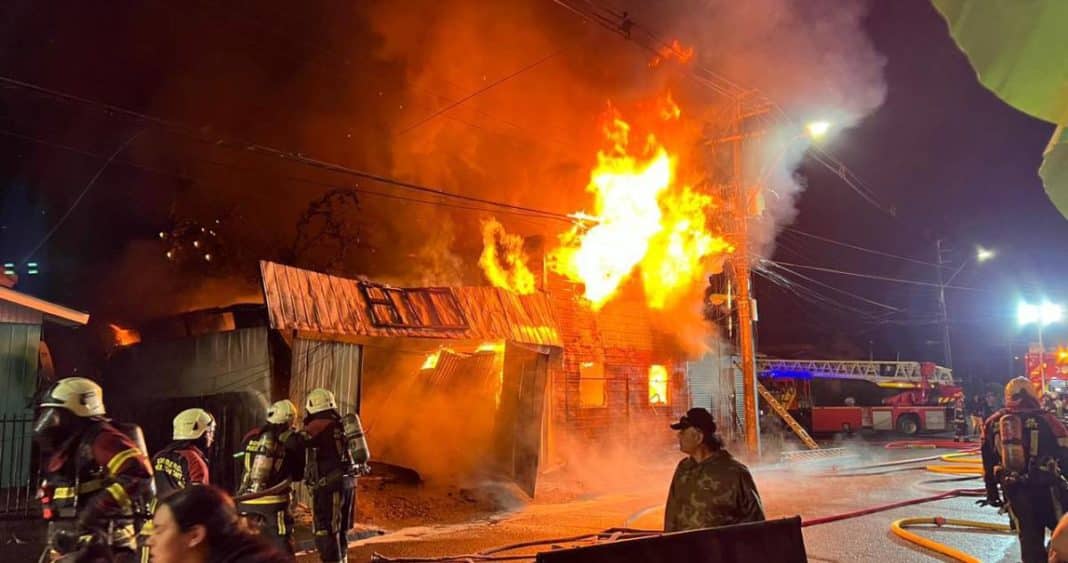 Tragedia en Puerto Montt: Incendio Fatal Deja Dos Muertos y Tres Heridos