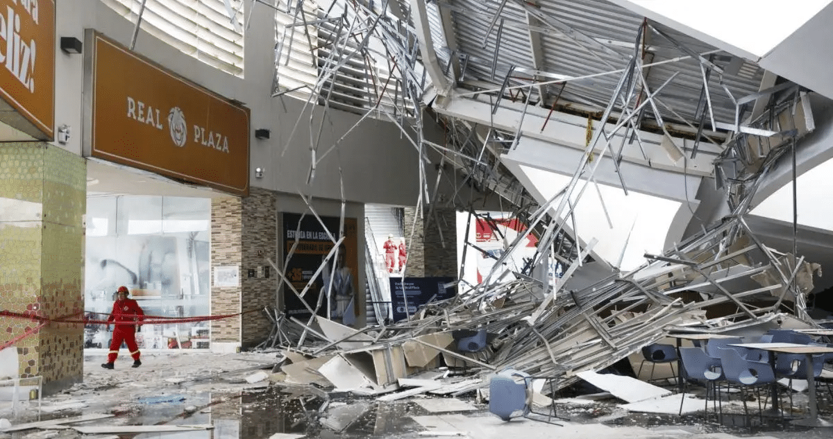 Tragedia en el Centro Comercial Real Plaza de Trujillo: Colapso Mortal del Techo