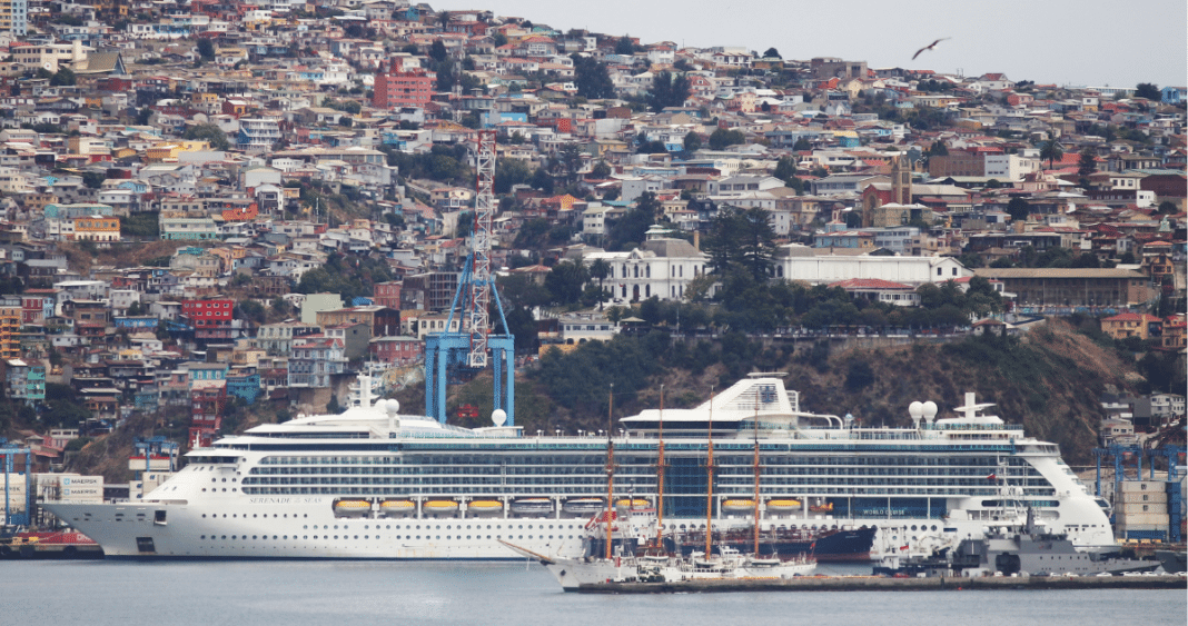 Valparaíso Acoge a Miles de Cruceristas en Febrero: Una Temporada de Oportunidades