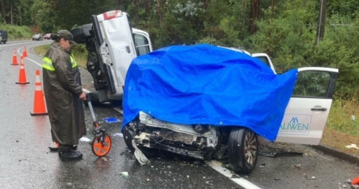 Trágico Accidente en Ruta Valdivia-Paillaco: Dos Vidas Perdidas, Cuatro Heridos