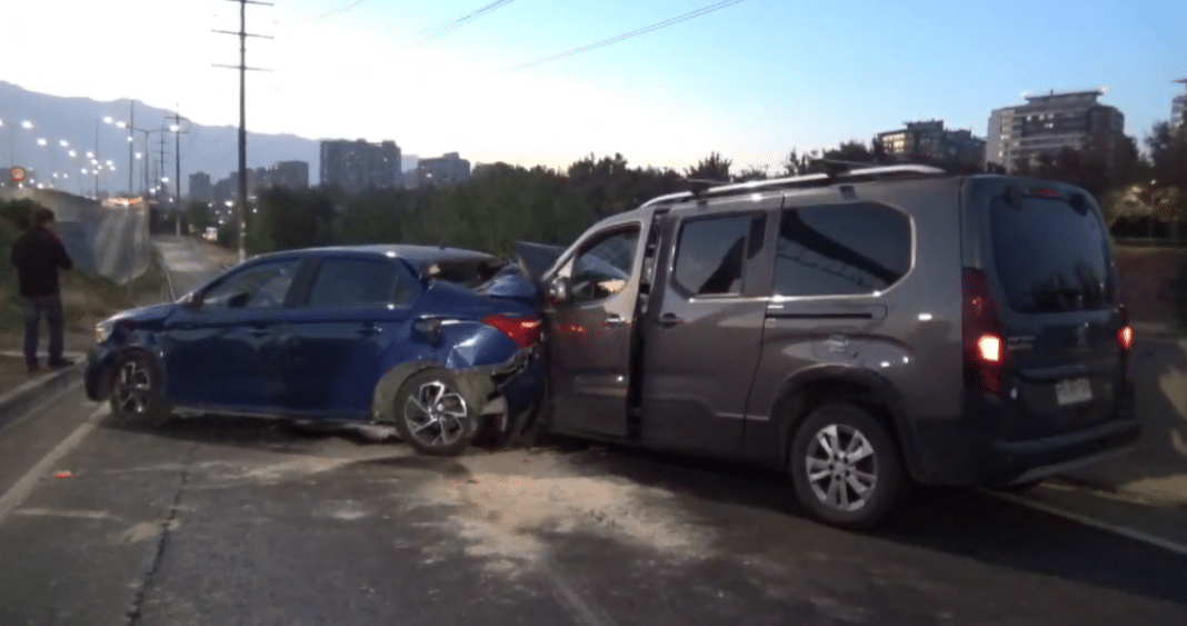 Accidente Múltiple en Conexión Vial: Cuando la Encerrona se Vuelve Peligrosa