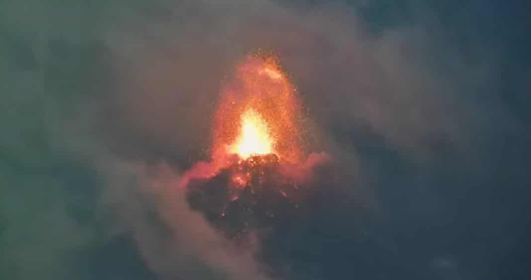 Alerta Máxima: Volcán de Fuego de Guatemala Entra en Erupción Masiva