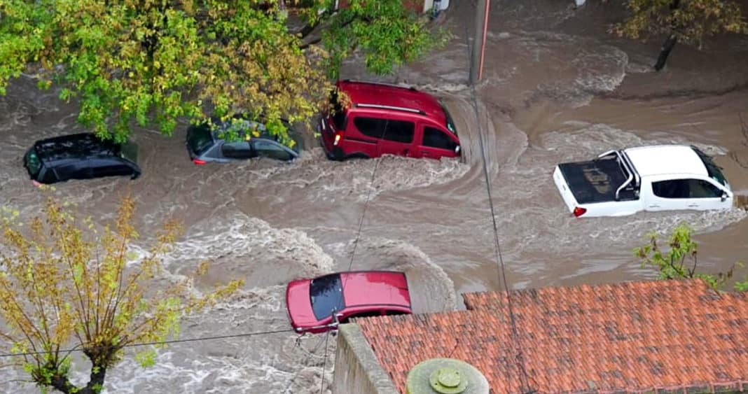 Devastadoras Inundaciones en Bahía Blanca: Presidente Milei Lidera Esfuerzos de Rescate