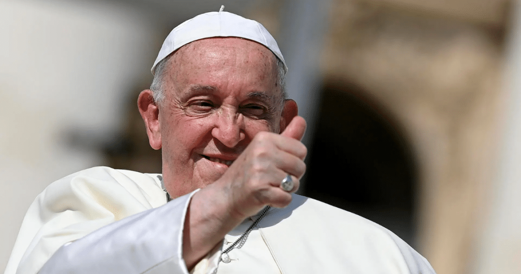 El Papa Francisco Muestra Signos de Recuperación Gradual Tras Hospitalización