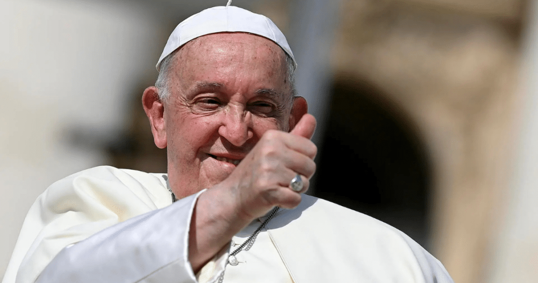 El Papa Francisco: Superando Desafíos y Preparándose para Nuevas Sorpresas