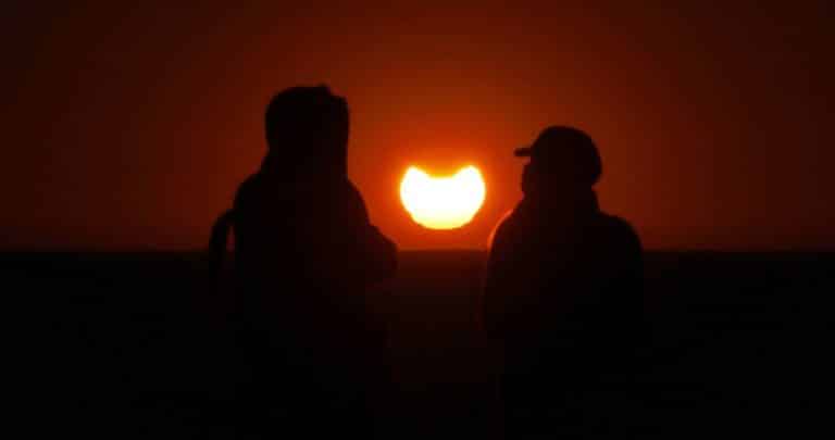 El Próximo Eclipse Solar en Chile: Descubre Cuándo y Dónde Podrás Presenciarlo