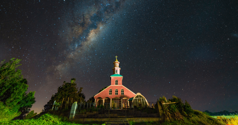 Expertos de la UNESCO Evalúan el Patrimonio Religioso de Chiloé