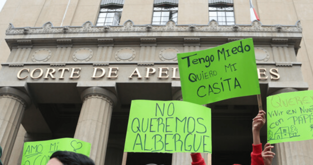 Familias Inmigrantes Enfrentan Desalojo: Solicitan Aplazamiento y Denuncian Estafa en Toma Lajarilla