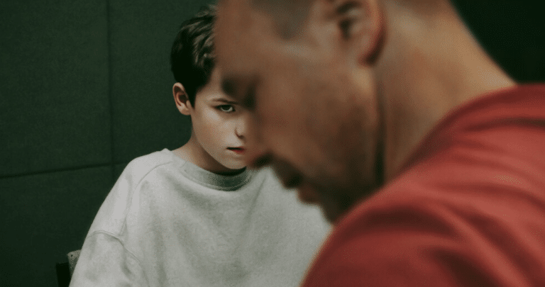 Guía Esencial para Padres: Cómo Navegar la Adolescencia con Empatía y Sabiduría