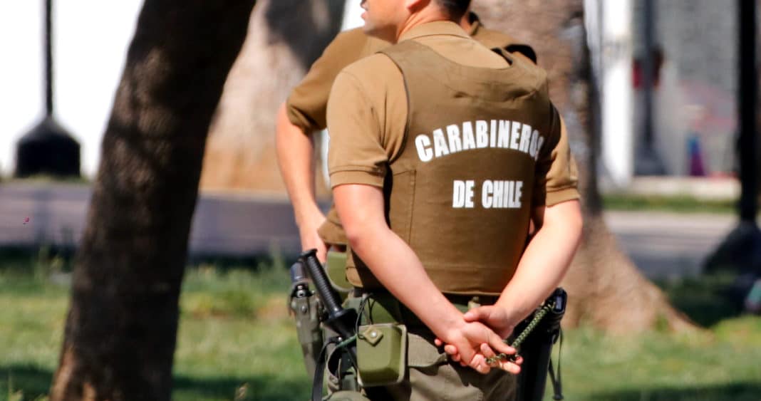 Héroe Carabinero Apuñalado al Intervenir en Agresión Callejera