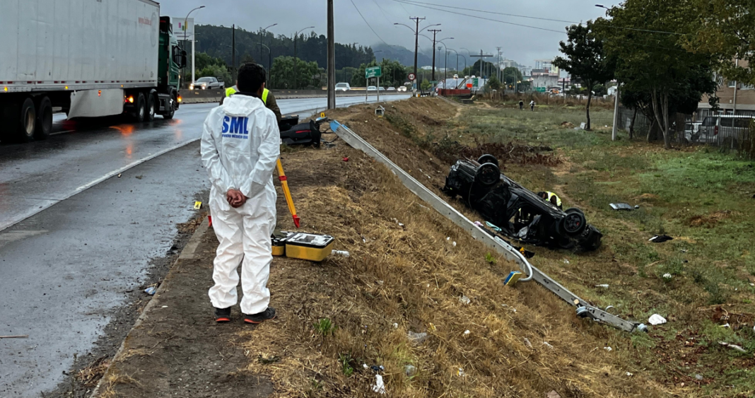 Trágico Accidente Cerca de Prisión: Mujer Fallece en Vuelco Vehicular