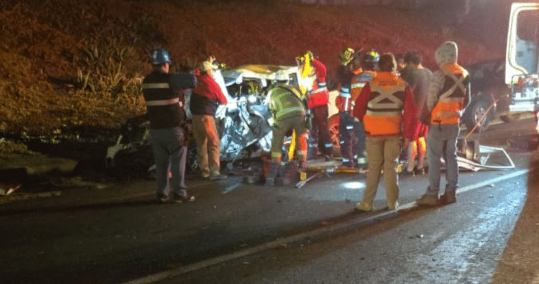 Trágico Choque en Quintero: Camión y Camioneta Colisionan Dejando un Fallecido