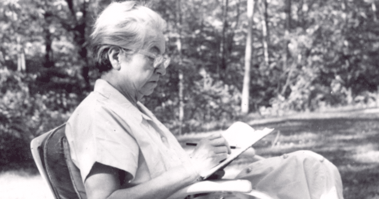 Celebrando el Legado Multifacético de Gabriela Mistral: Más Allá de los Estereotipos