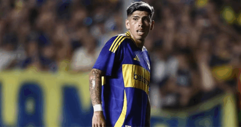 El Provocador Gesto de Carlos Palacios: Encendiendo las Pasiones en el Superclásico Argentino