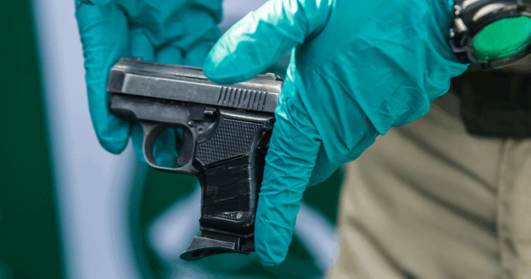 Estudiante Sorprendido con Arma de Fuego en Liceo de Calama: Alerta por Violencia Escolar