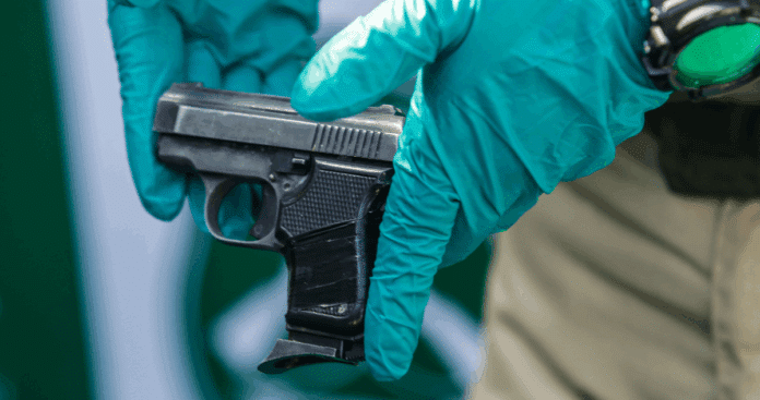 Estudiante Sorprendido con Arma de Fuego en Liceo de Calama: Alerta por ...