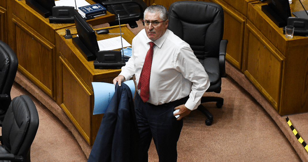 Exsenador Pizarro Protagoniza Accidente Automovilístico Bajo Influencia del Alcohol en Vitacura
