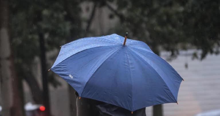 Lluvias Intensas Causan Estragos en la Región de Los Ríos: Inundaciones, Interrupciones de Servicios y Deslizamientos de Tierra