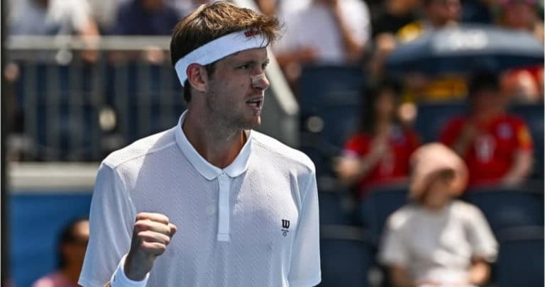 Nicolás Jarry Triunfa en el Masters de Madrid: Un Inicio Sólido y Prometedor
