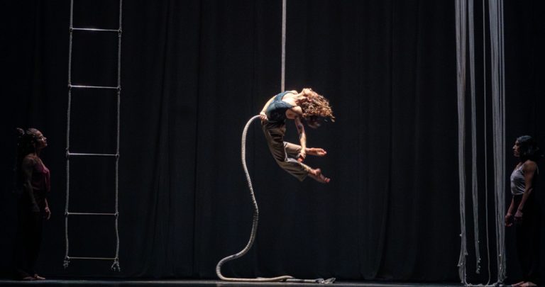 Perfecta: Un Viaje Circense Hacia la Liberación Femenina