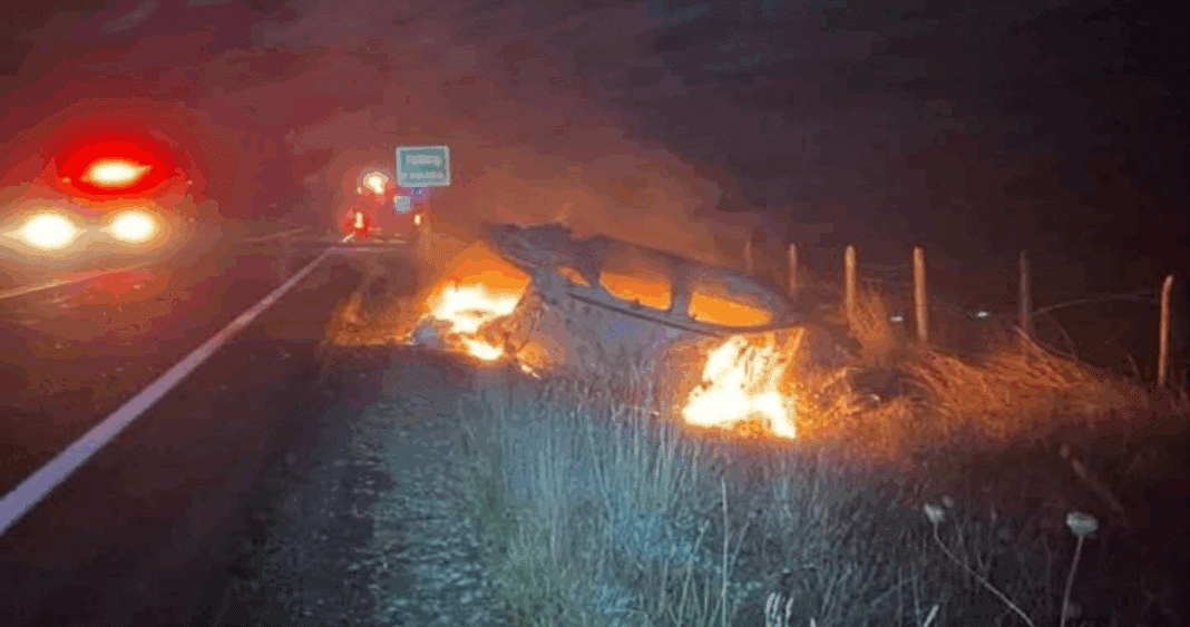Trágico Vuelco en Ruta Villarrica-Freire: Conductor Pierde la Vida en Accidente Incendiario