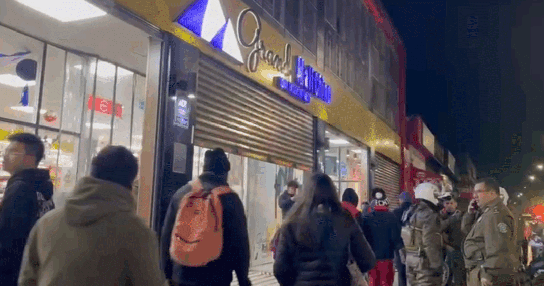 Violento Asalto a Mall Chino en Temuco: Delincuentes Armados Hieren a Trabajador