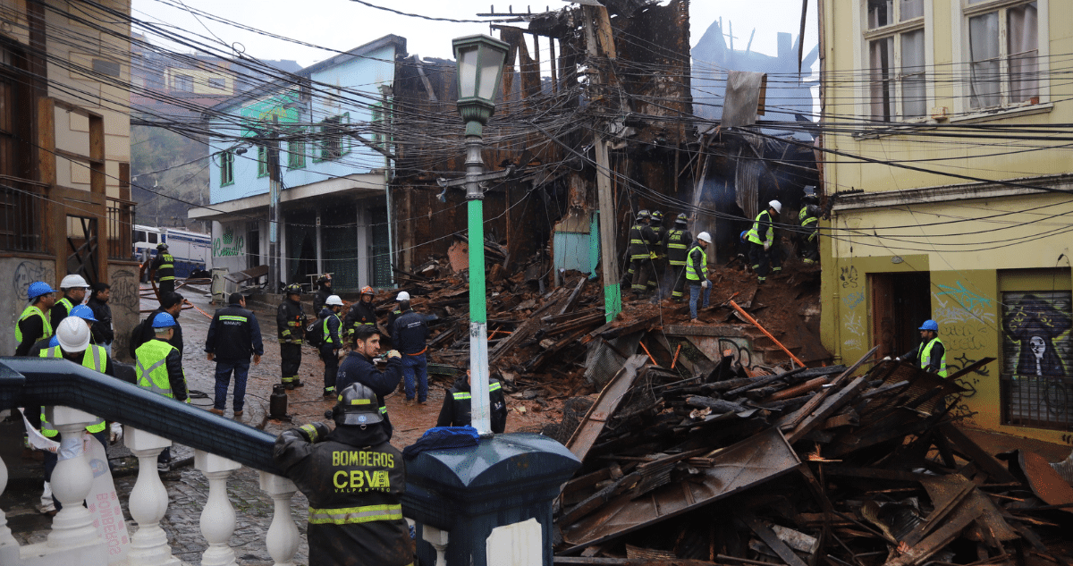 Arresto por Incendio Intencional en Histórico Casco de Valparaíso: 3 Desaparecidos