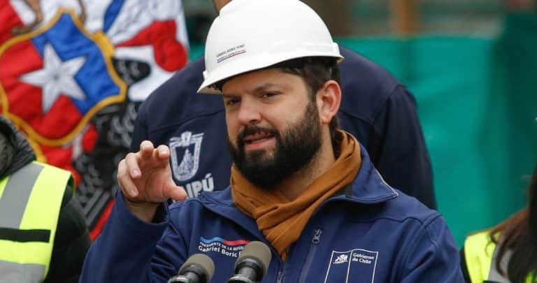 Boric Defiende el Rol Crucial del Estado: Más Allá de los Titulares Políticos