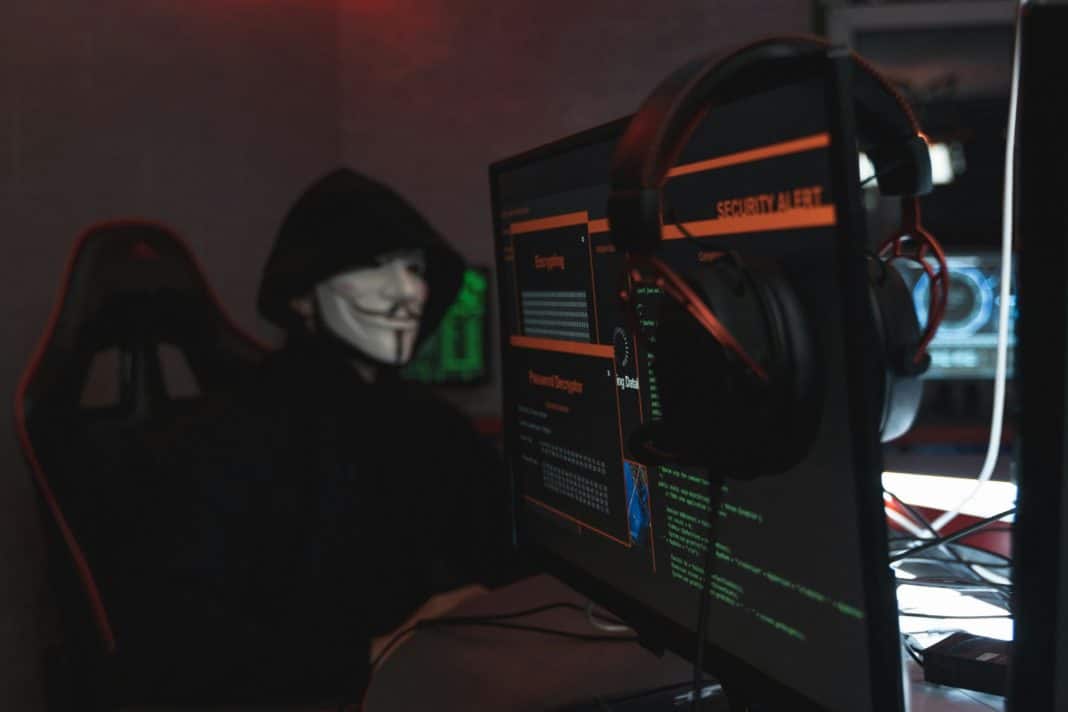 Ciberseguridad: El Pilar Estratégico de la Transformación Digital Empresarial (2.200 Ataques Diarios y Creciendo)