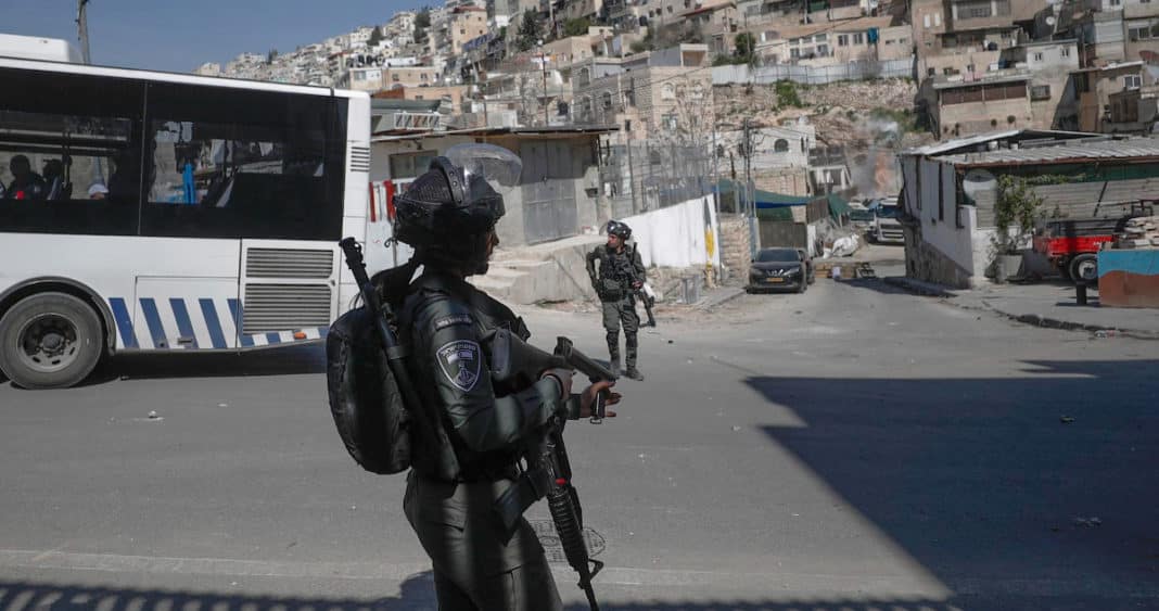 Cierre Forzado de Escuelas de la ONU para Refugiados Palestinos en Jerusalén Este