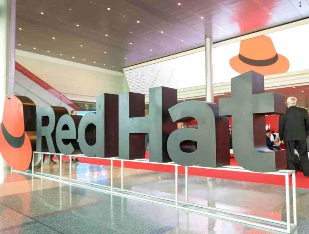 Cómo Red Hat Impulsa la Inferencia de IA Generativa a Gran Escala con llm-d