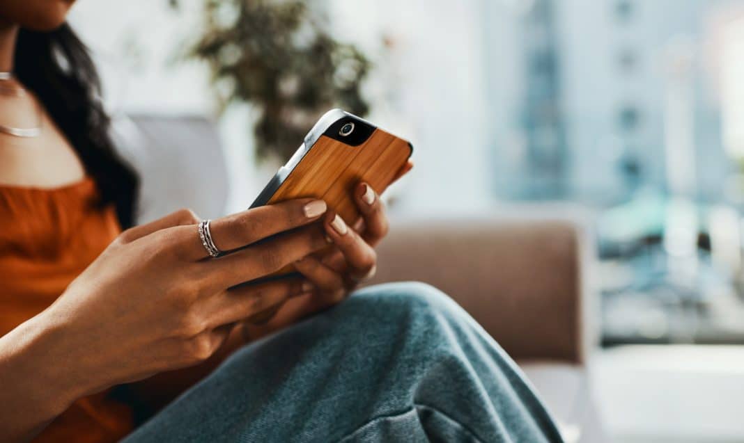 Conectividad Móvil: Cómo el Día de la Madre Impulsa 48 Años de Conversaciones Ininterrumpidas