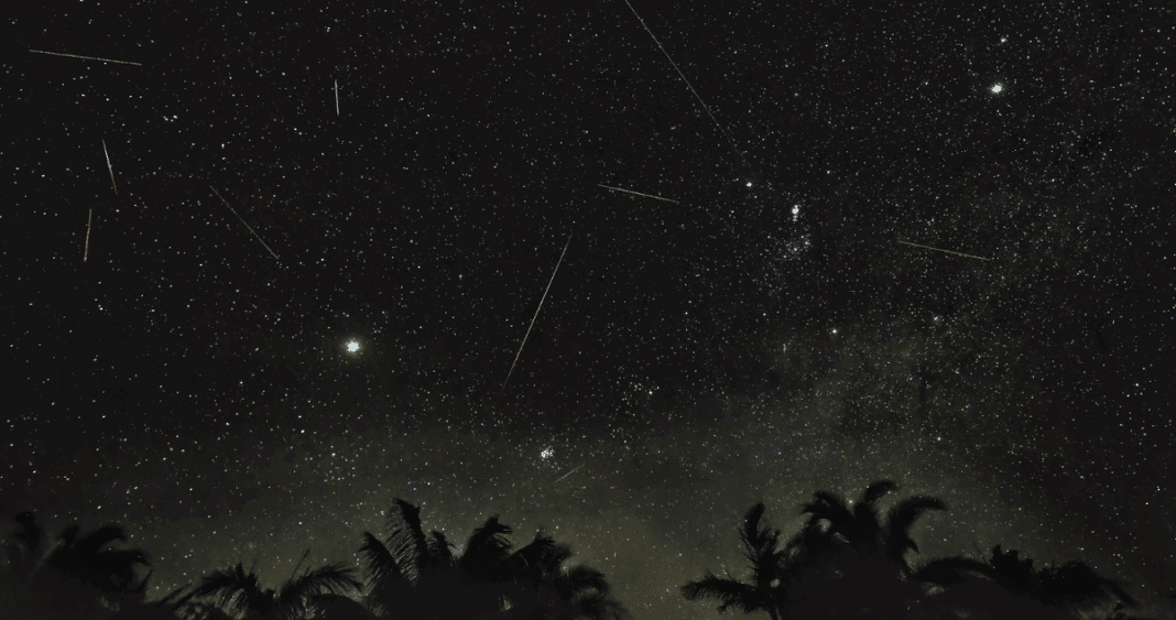 Contempla el Espectáculo Celeste: Lluvia de Meteoros Eta Acuáridas en su Máximo Esplendor