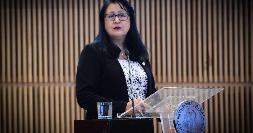 Contraloría Revela Hallazgos Clave: Licencias Médicas y Viajes de Funcionarios Públicos Bajo Escrutinio