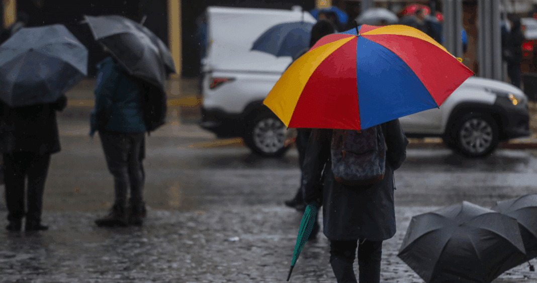 Cortes de Luz Masivos en la Región Metropolitana: Cómo las Lluvias Impactan el Suministro Eléctrico