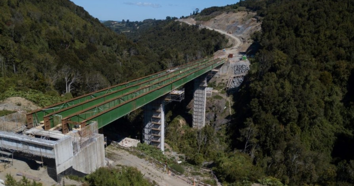 Demanda Millonaria por Incumplimientos en Proyecto Clave de Conectividad en Chiloé