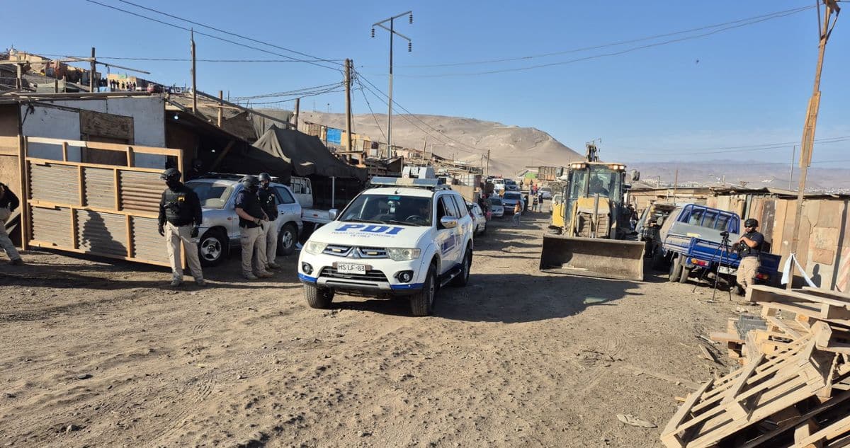 Descubren Macabro Hallazgo: Cuerpo Enterrado en Maleta en Cerro Chuño de Arica
