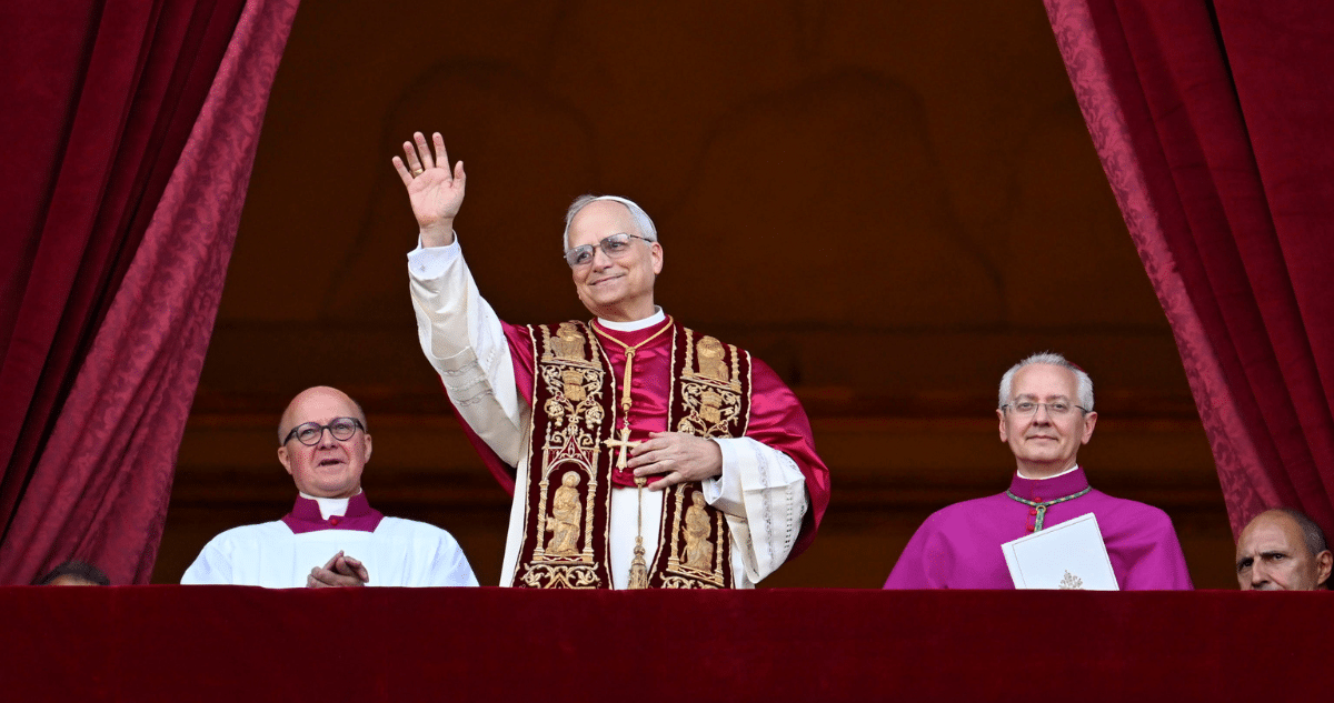 El Ascenso de León XIV: Un Cardenal Estadounidense-Peruano Elegido como el Nuevo Papa