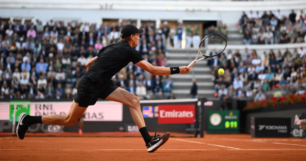 El Regreso Triunfal de Jannik Sinner: Vence a Navone y Avanza en el Masters de Roma