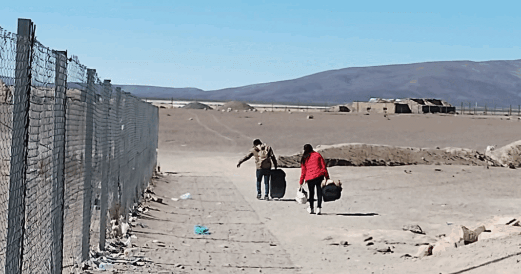 Encuesta CEP: Chilenos Perciben Conflictos Crecientes con Inmigrantes