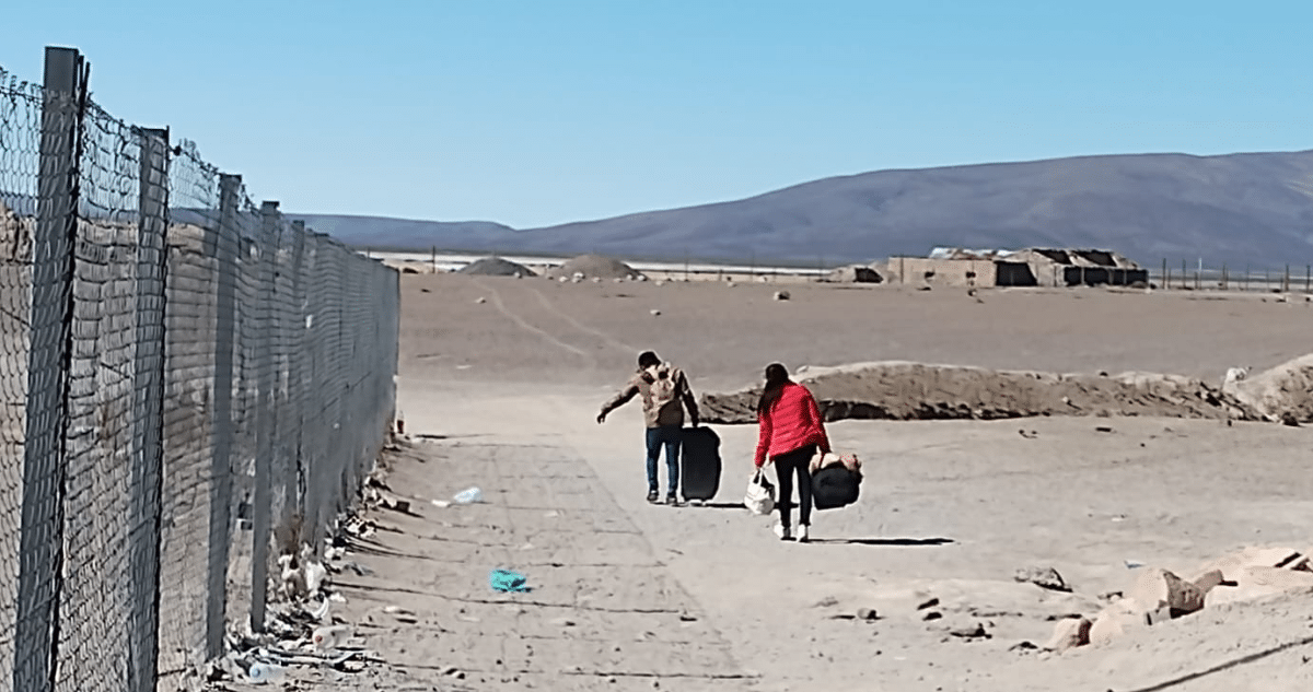 Encuesta CEP: Chilenos Perciben Conflictos Crecientes con Inmigrantes