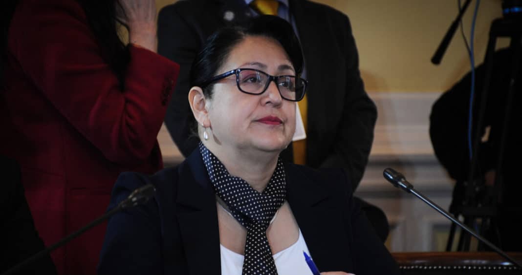 Escándalo de Licencias Médicas: Contralora Exige Mayor Control y Responsabilidad en el Sector Público