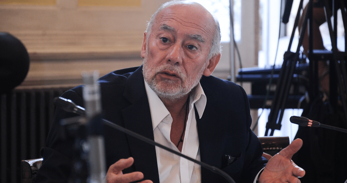 Escándalo de Licencias Médicas: Senador Flores Advierte que