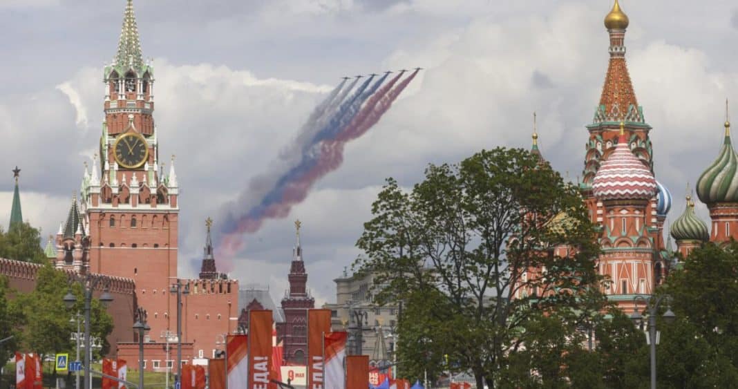 Estonia Prohíbe Vuelos al Desfile del 9 de Mayo en Rusia