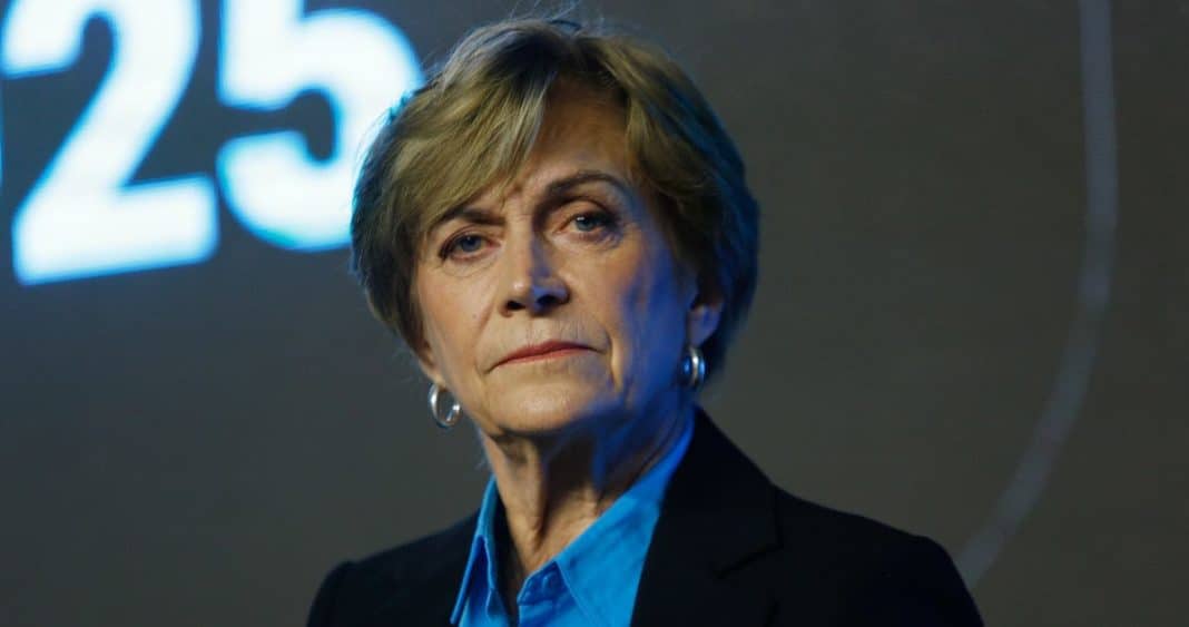 Evelyn Matthei: Más Allá de los Cuestionamientos, Una Candidata Presidencial Sólida y Preparada
