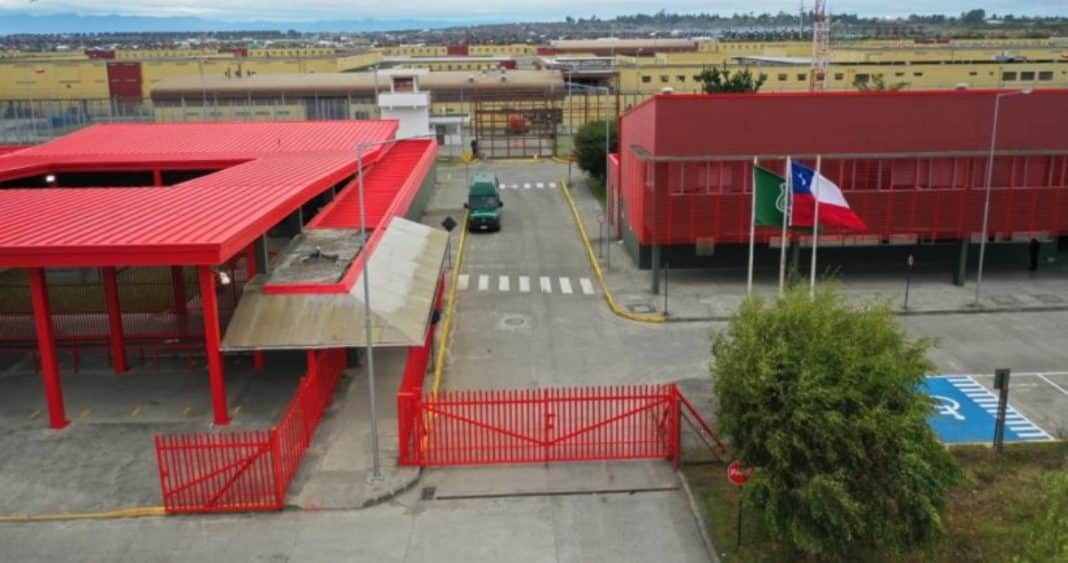 Gendarmería Enfrenta Agresión Violenta: Oficial Herido en Cárcel de Puerto Montt