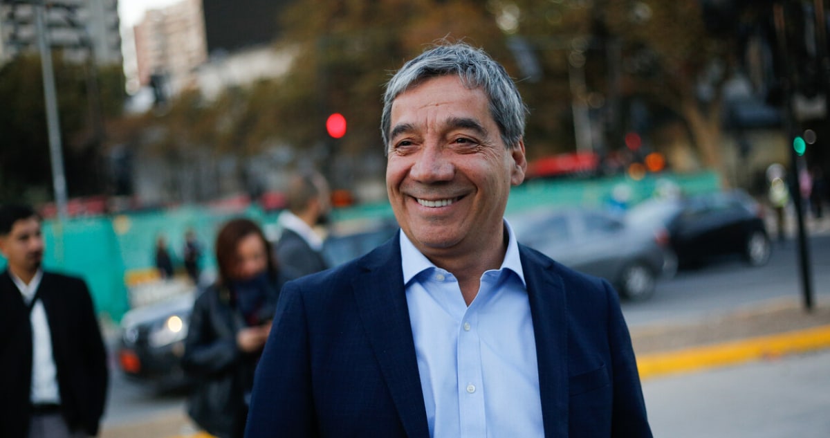 La Acusación Constitucional Contra el Delegado Metropolitano: Un Desafío Político Incierto