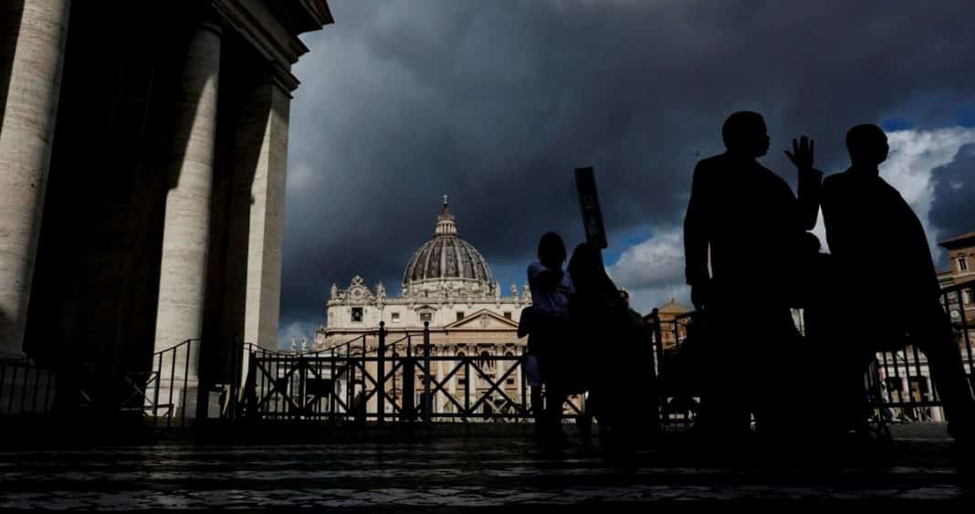 La Elección Papal: Más Allá de los Favoritos Conocidos