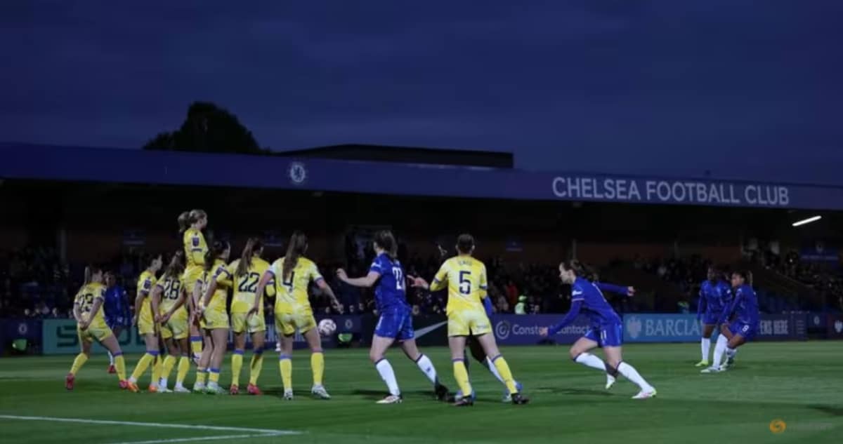 La FA prohíbe a mujeres transgénero en el fútbol femenino: Un debate complejo sobre inclusión y equidad